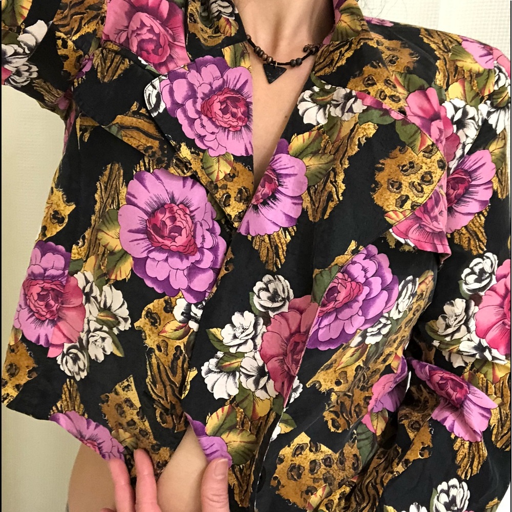 Vintage Floral Cropped Blazer! Size 4 Petite